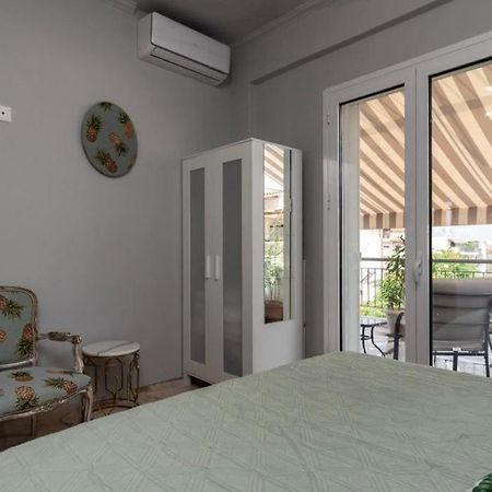 Artistic Apt In Vibrant Gazi With Large Terrace By Ghh Athens Ngoại thất bức ảnh