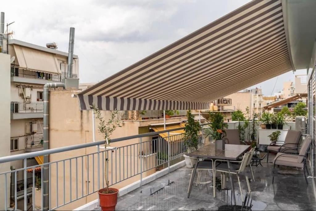 Artistic Apt In Vibrant Gazi With Large Terrace By Ghh Athens Ngoại thất bức ảnh