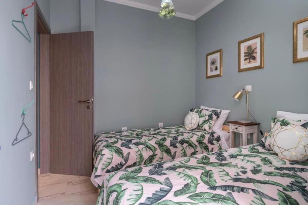 Artistic Apt In Vibrant Gazi With Large Terrace By Ghh Athens Ngoại thất bức ảnh